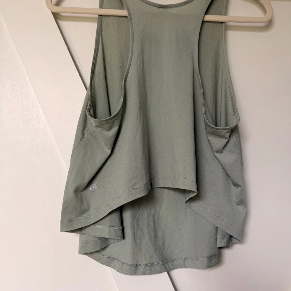Lululemon lightweight Racerback Tank 6 - Picture 5 of 5